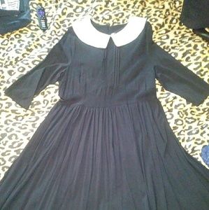 Swing Dress with Retro Peter Pan Collar